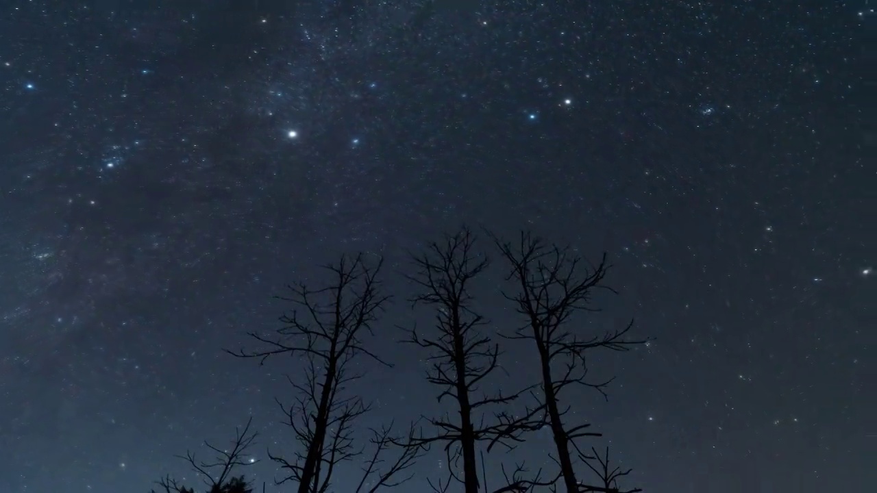 冬季星空延时4K银河夜空宇宙星系运动素材视频下载