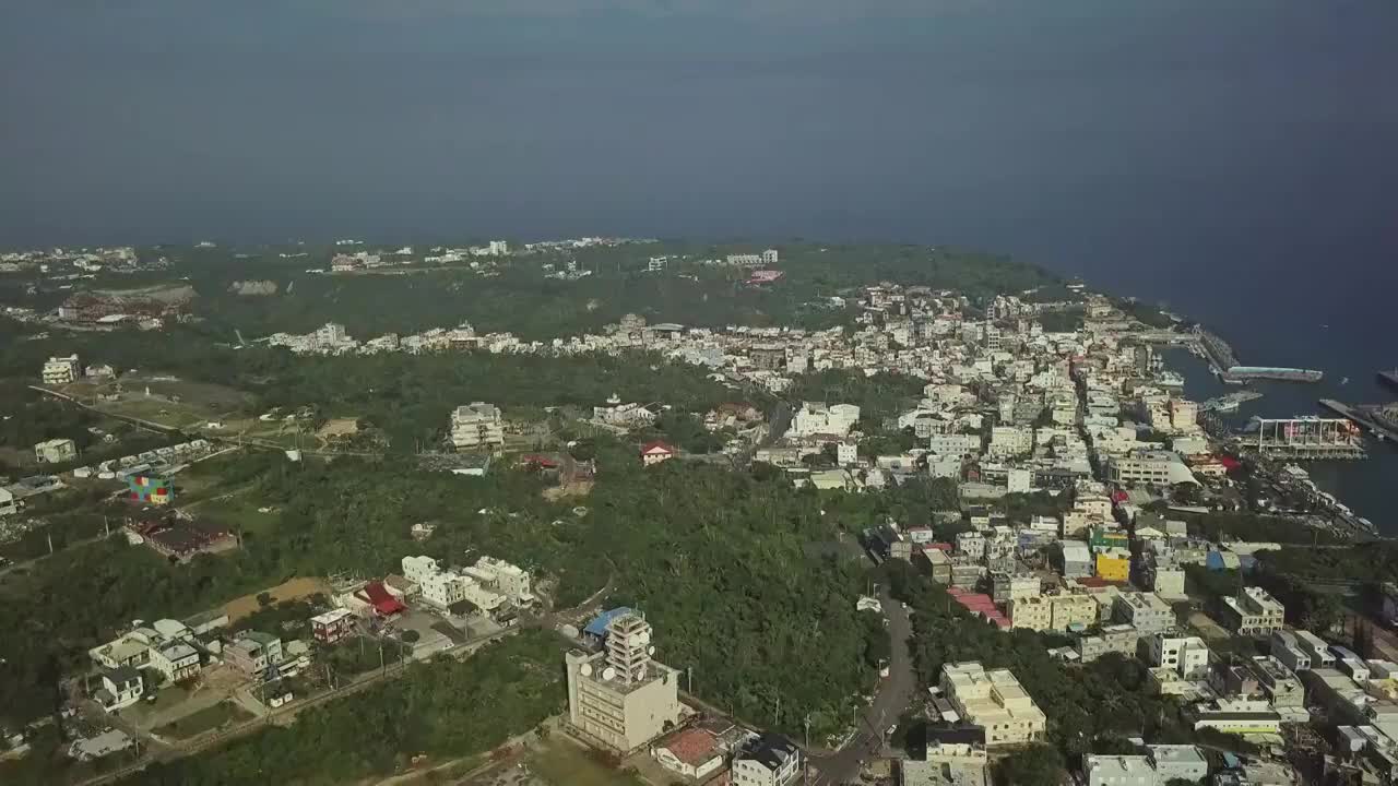 航拍海岛岸渔村视频素材