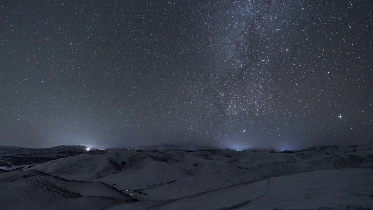 雪山上的冬季银河视频素材