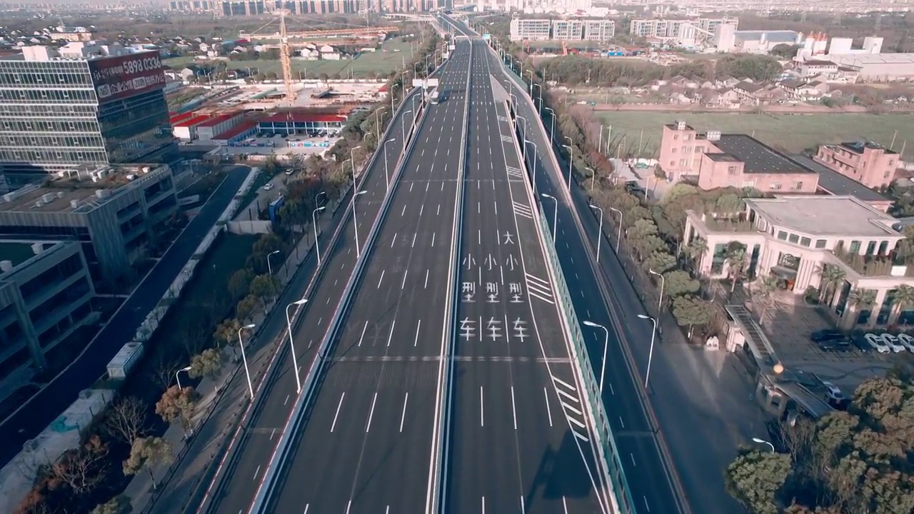 疫情防控时的上海高架路视频素材