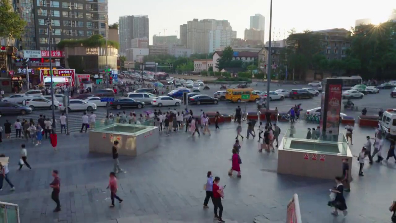 成都春熙路街头延时摄影 密集的行人热闹的春熙路视频素材