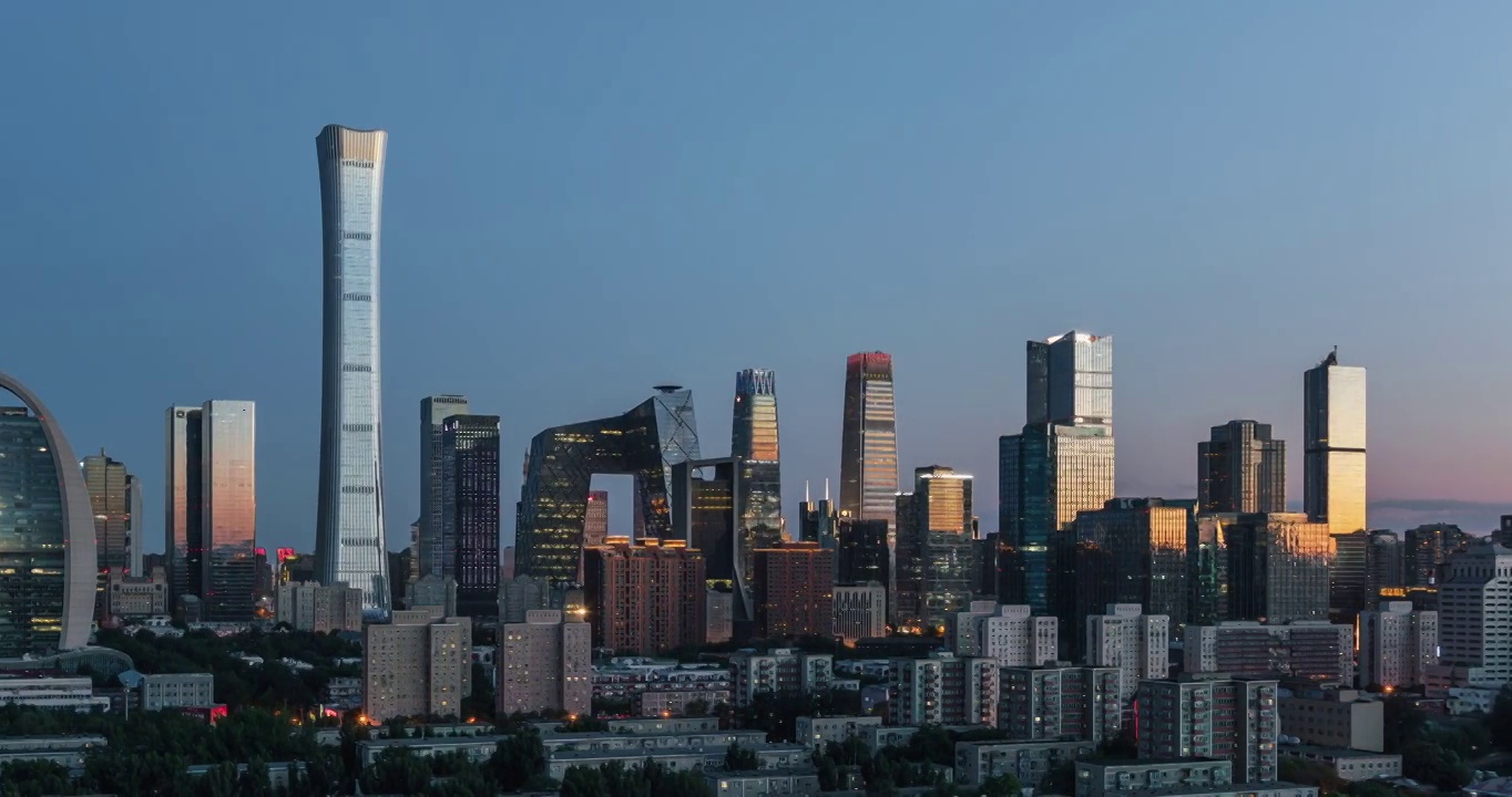 北京CBD城市天际线日转夜延时摄影视频素材