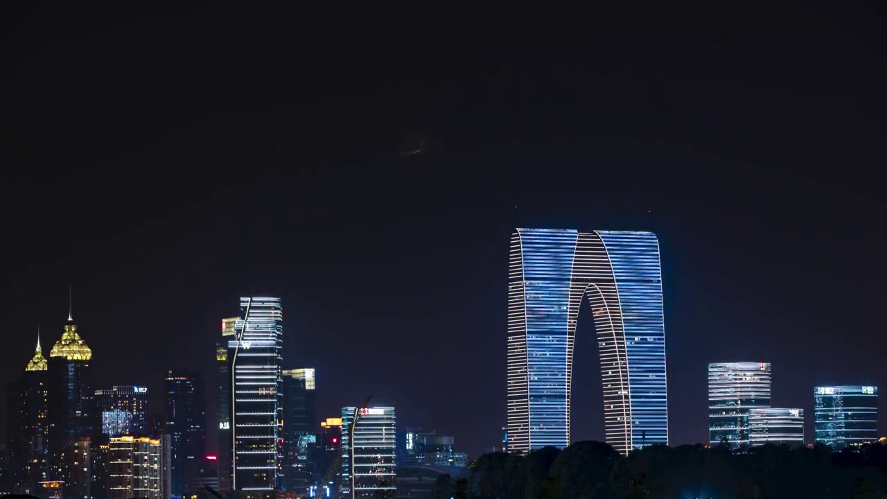 苏州园区夜景月亮延时视频素材