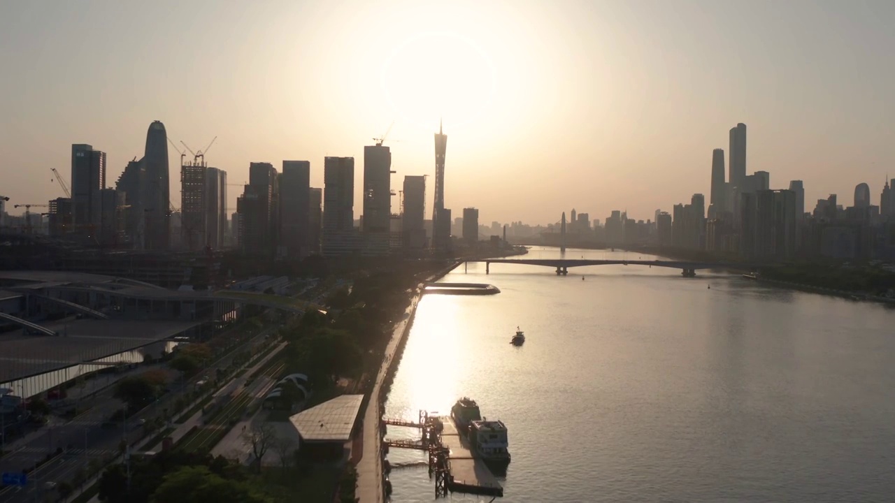 广州珠江和都市地标建筑日落城市风光视频素材
