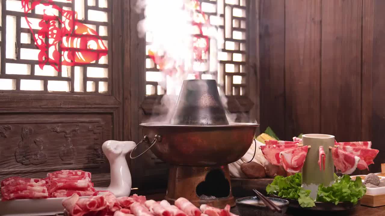 沸腾的涮肉火锅视频素材