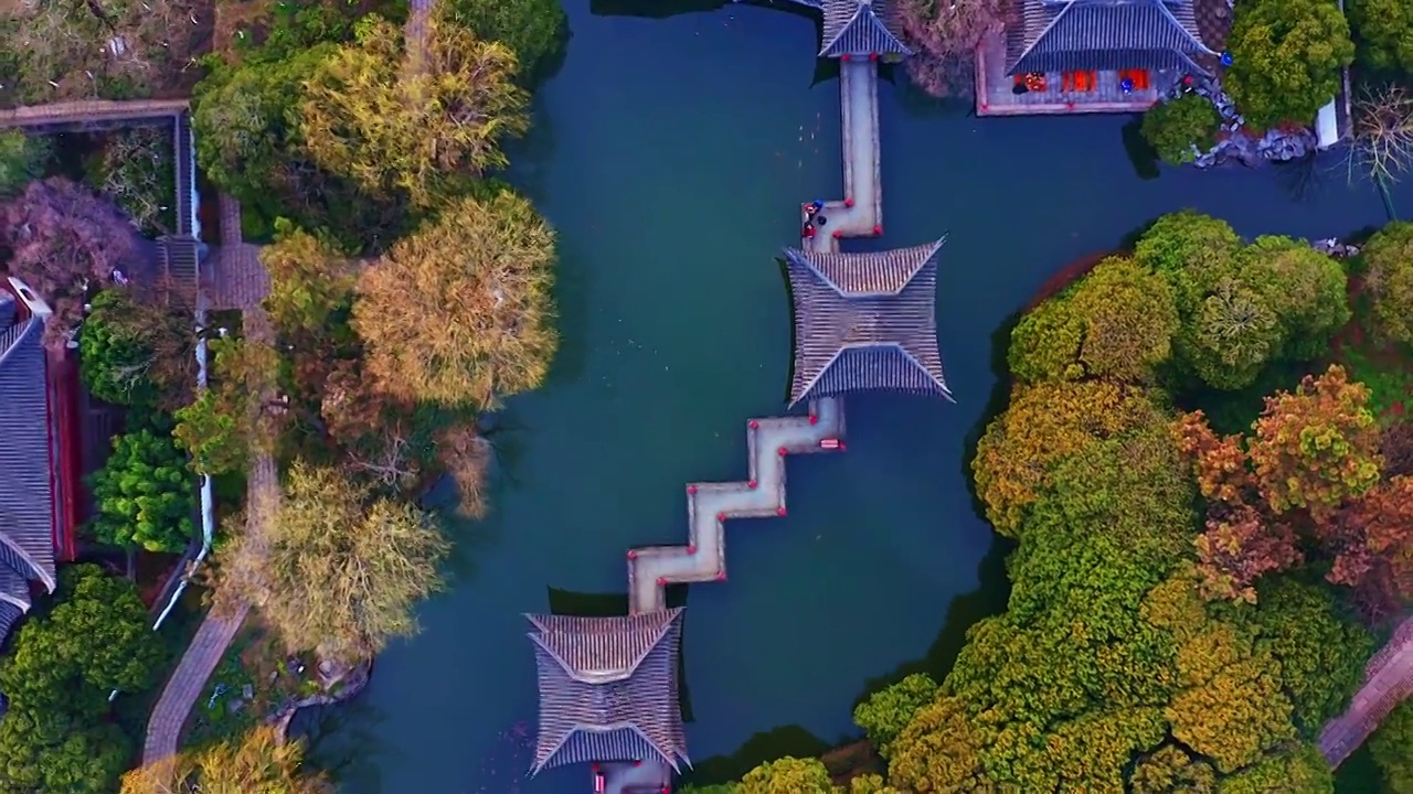 航拍中国上海青浦大观园园林视频下载