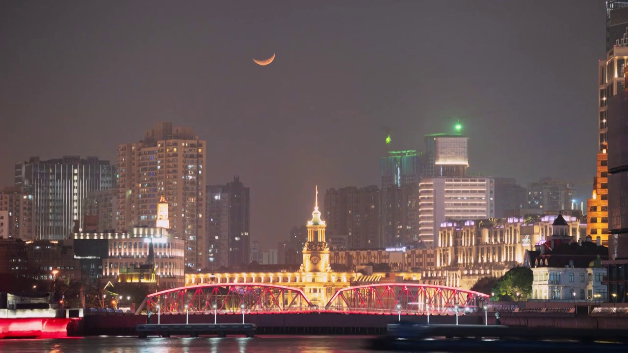 上海外滩月落8k延时视频素材