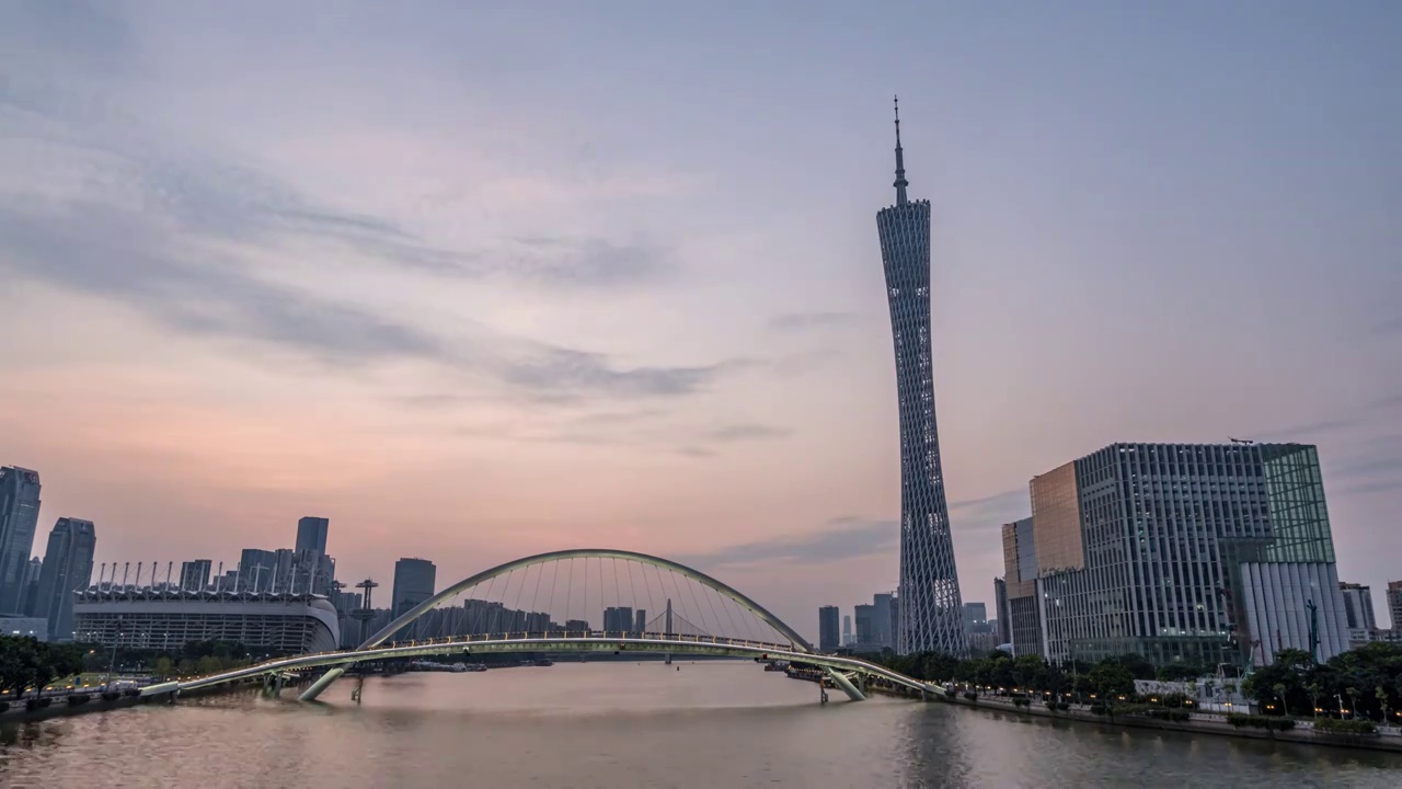 广州海心桥与广州塔的日出视频素材