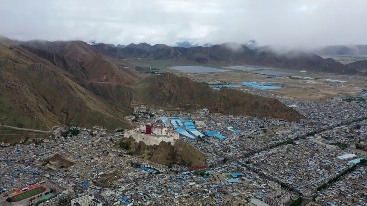 西藏日喀则城市风光航拍视频素材