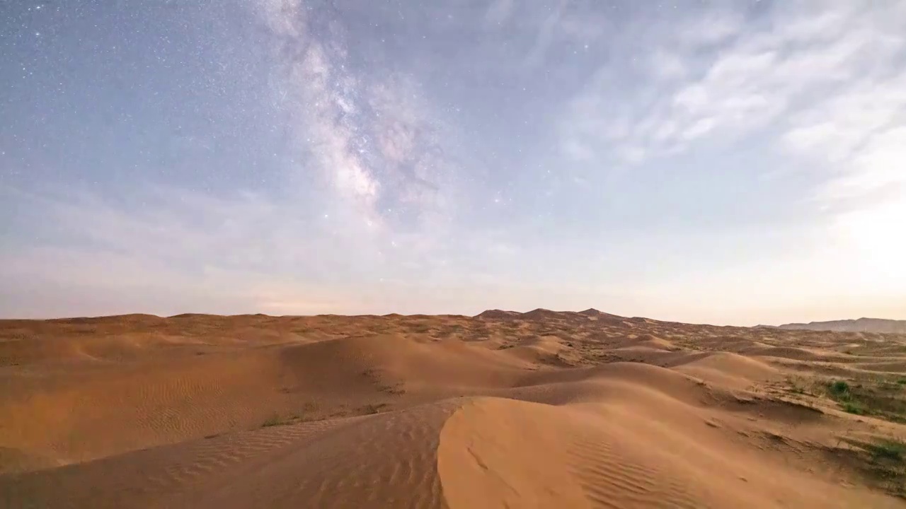 沙漠中的银河8k延时视频素材