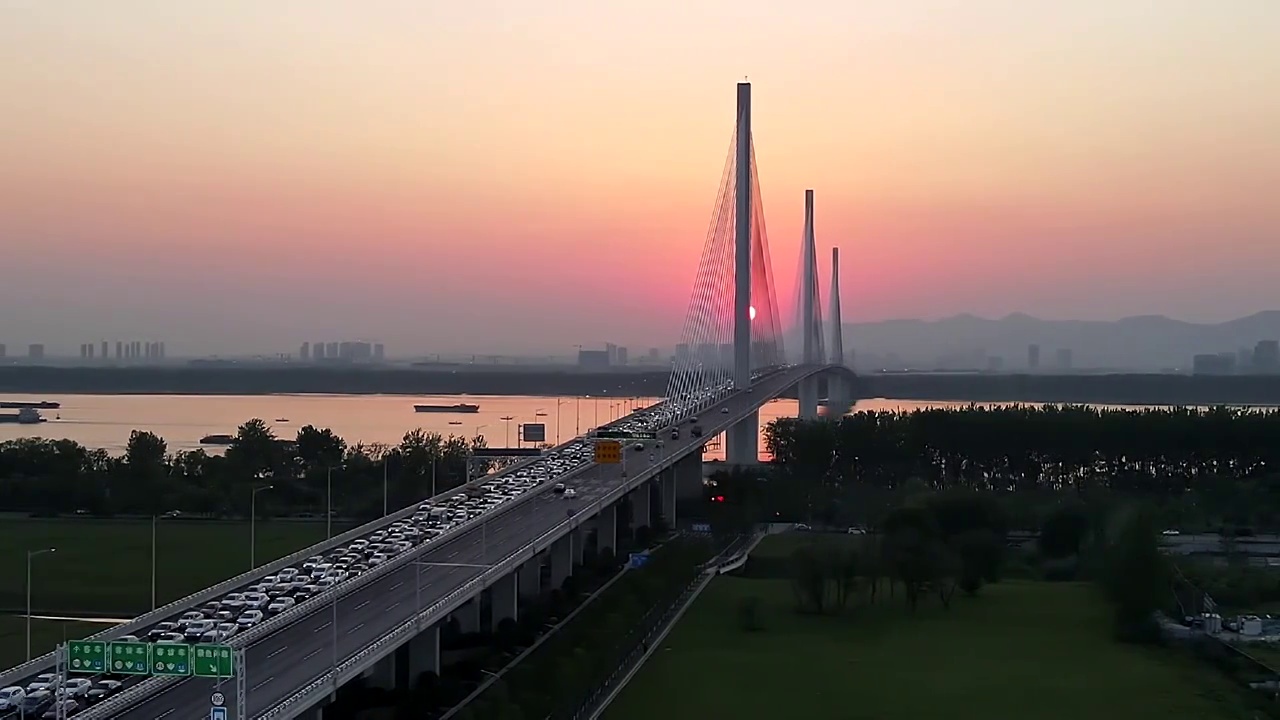 南京江心洲长江大桥（五桥）视频素材