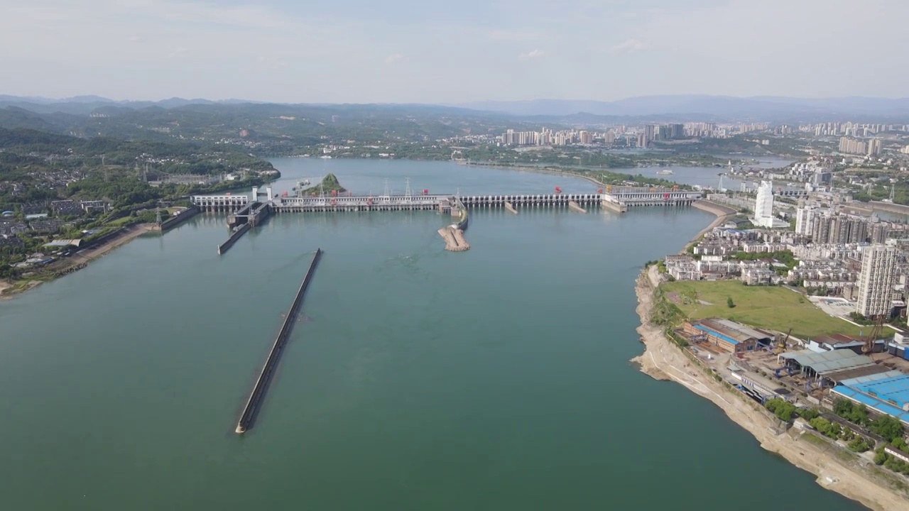 湖北宜昌：航拍长江葛洲坝水利枢纽工程视频素材