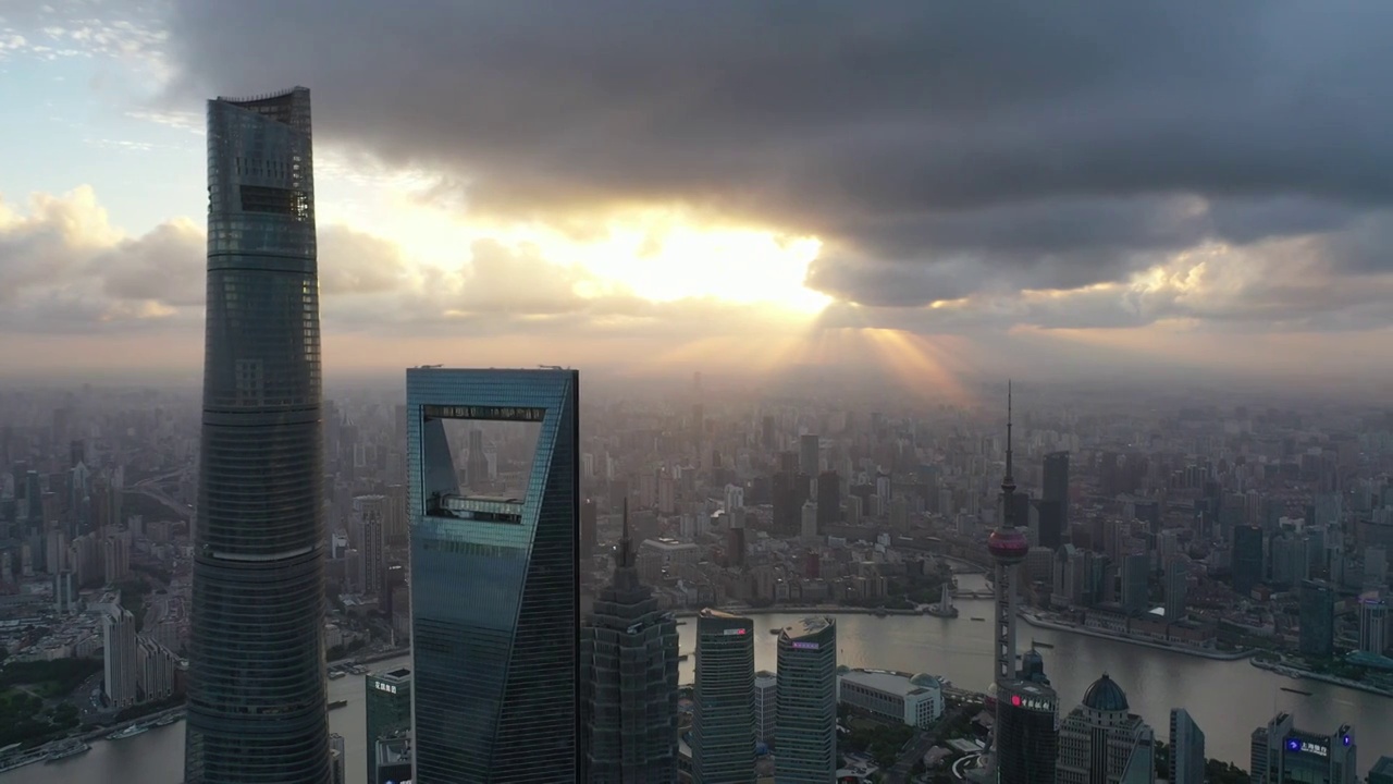 上海陆家嘴晚霞城市航拍视频素材