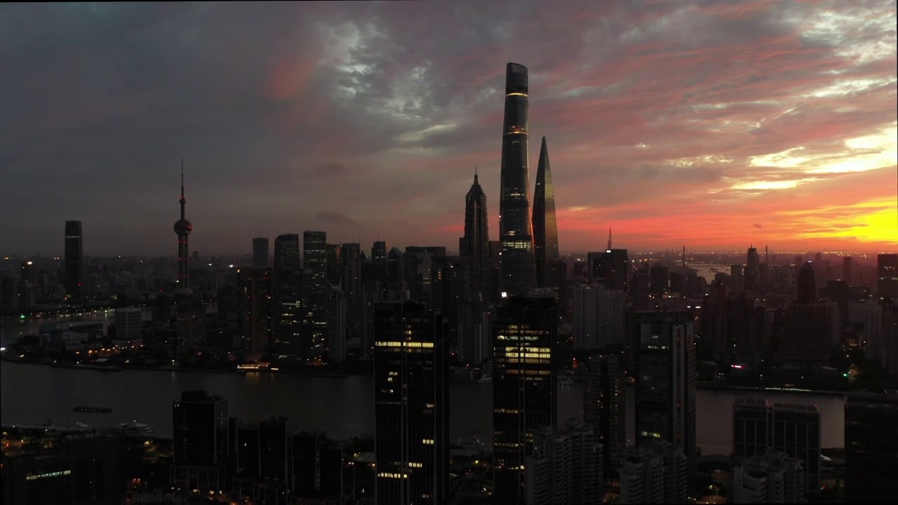 上海陆家嘴城市火烧云航拍视频素材