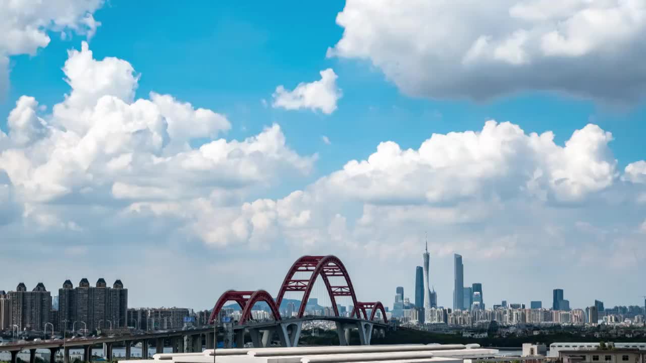 广州新光大桥与城市地标建筑视频素材