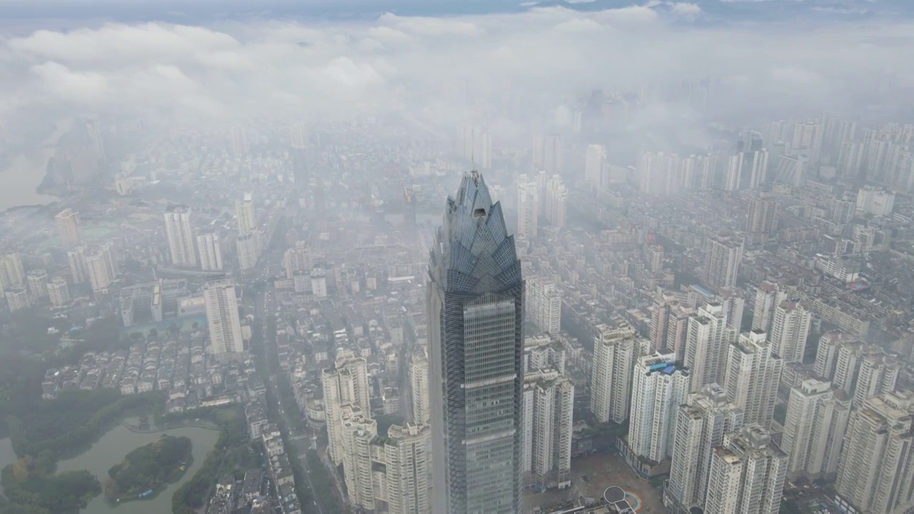 温州世贸大厦平流雾视频素材