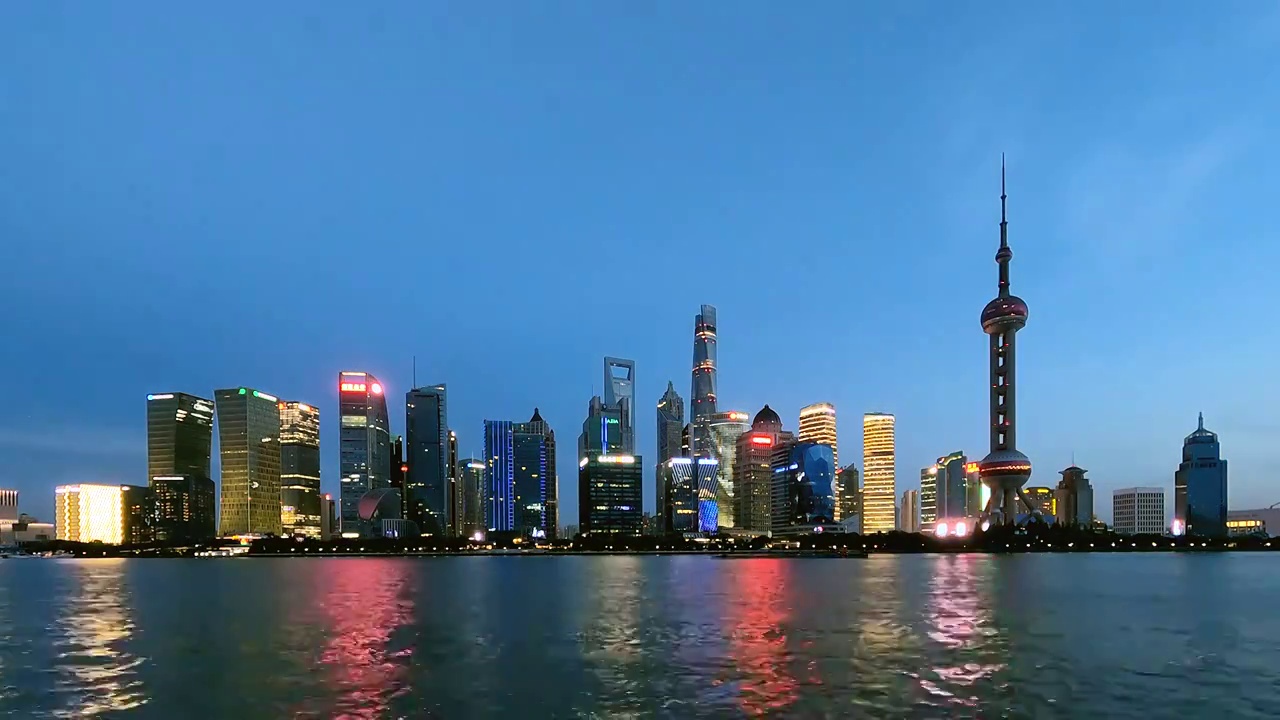 上海浦东外滩陆家嘴建筑夜景视频素材