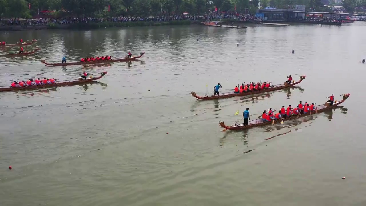 江苏南京玄武湖上的庆端午划龙舟比赛，龙舟赛视频下载
