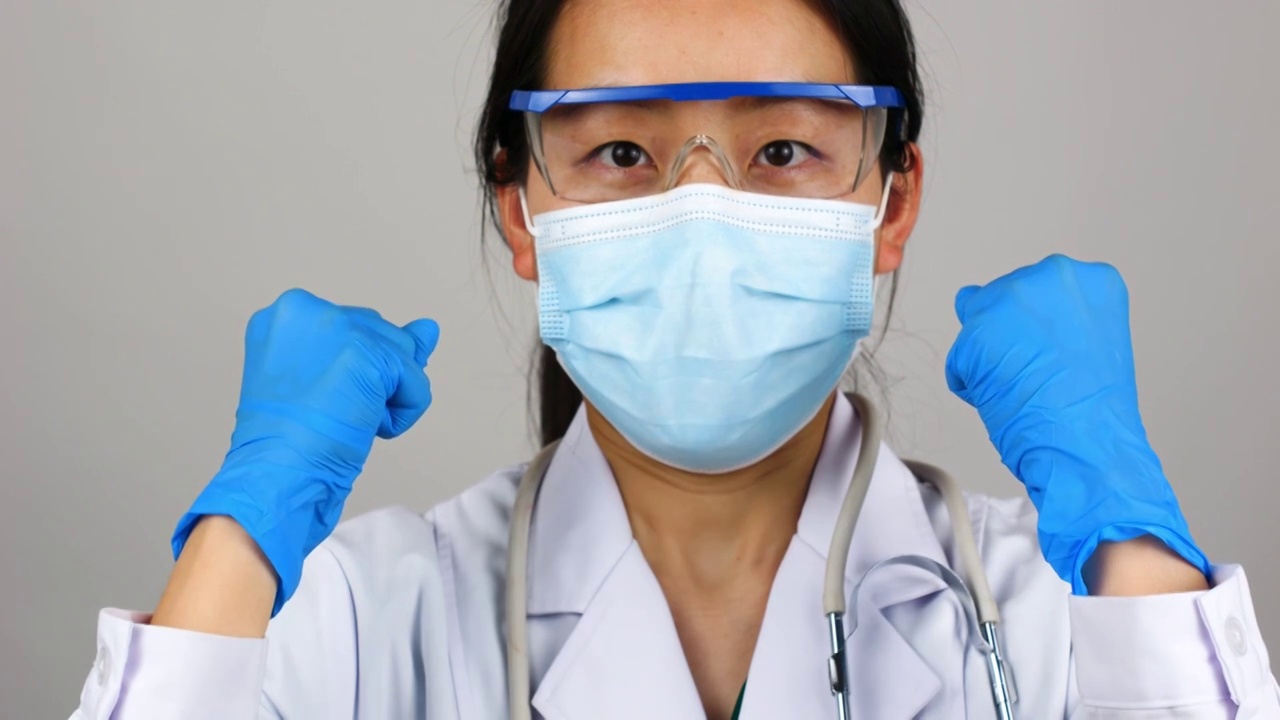 亚洲中国女性女士女医生医师互联网办公视频素材