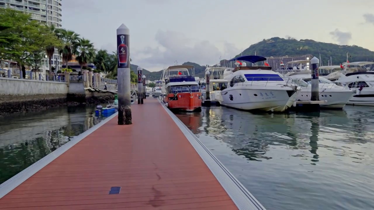 海南三亚游艇码头视频素材
