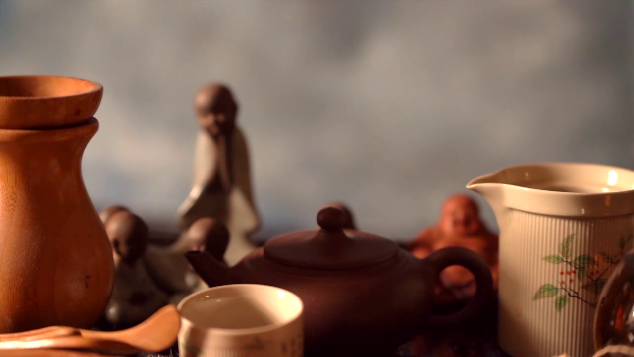 室内紫砂壶茶艺喝茶视频素材