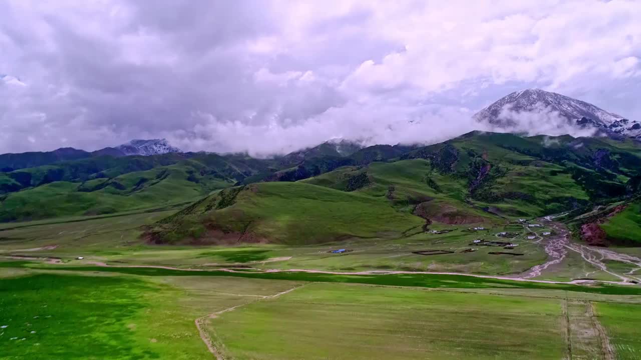 西藏念青唐古拉山航拍视频素材