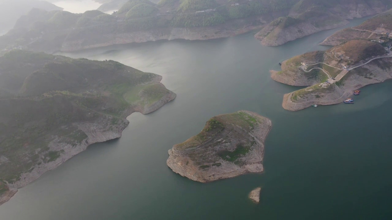 航拍贵州第一湖支嘎阿鲁湖（五）视频素材