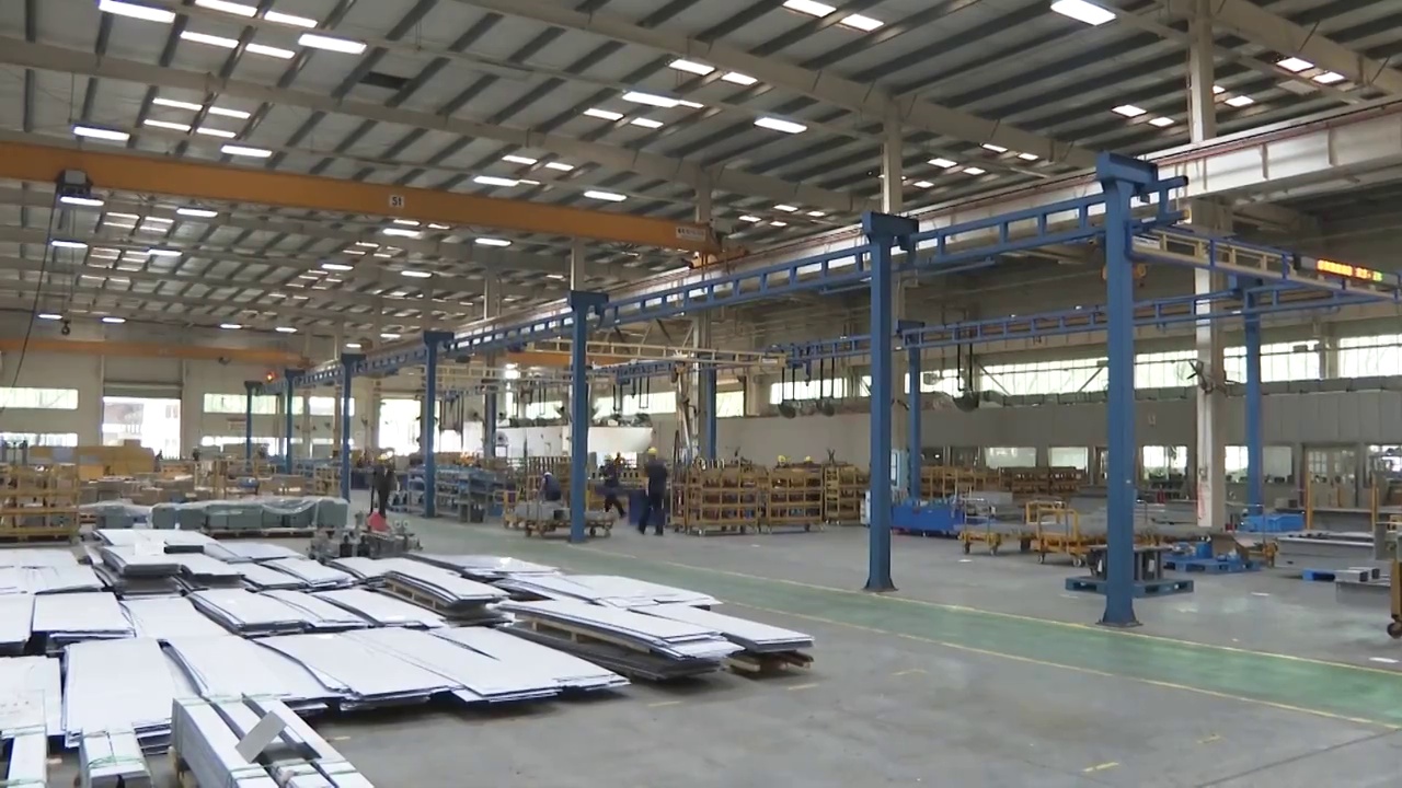 中国工厂生产线复产复工视频素材