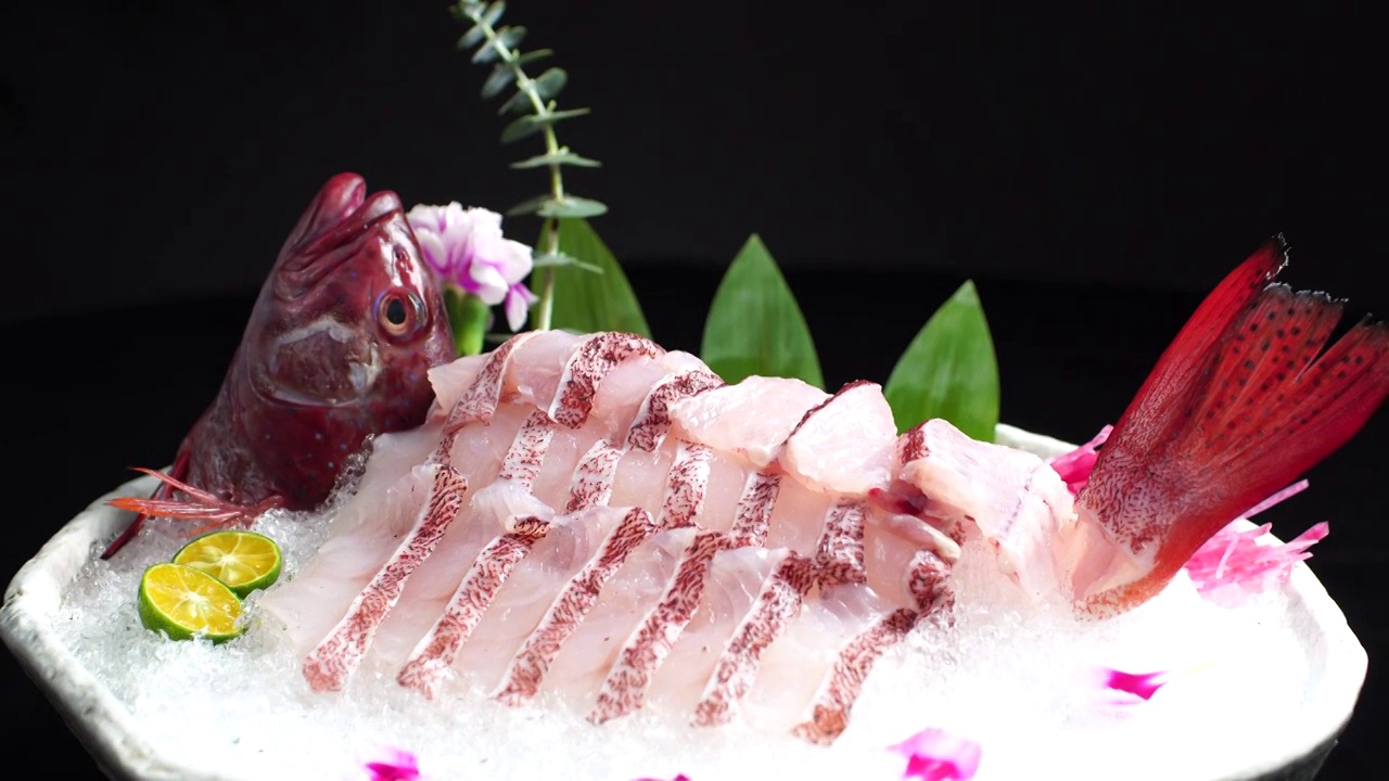 海鲜东星斑火锅鱼肉片旋转展示视频下载