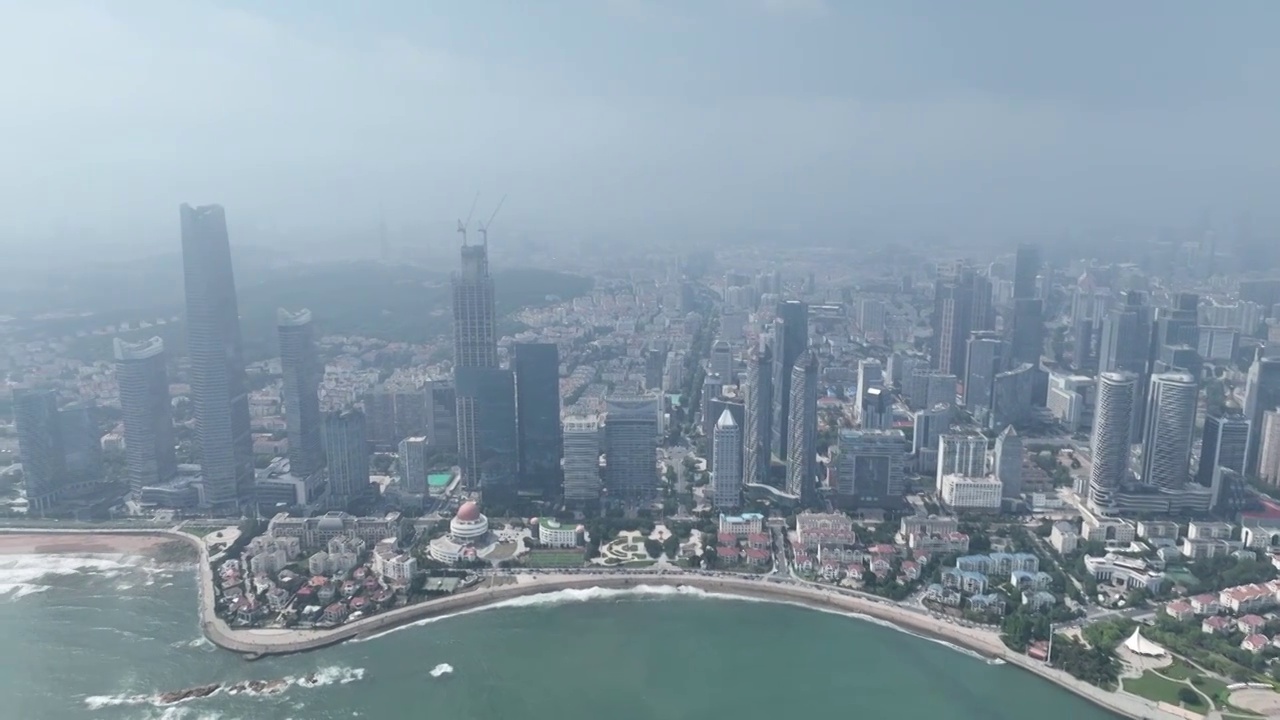 航拍山东青岛滨海城市建筑风光视频素材