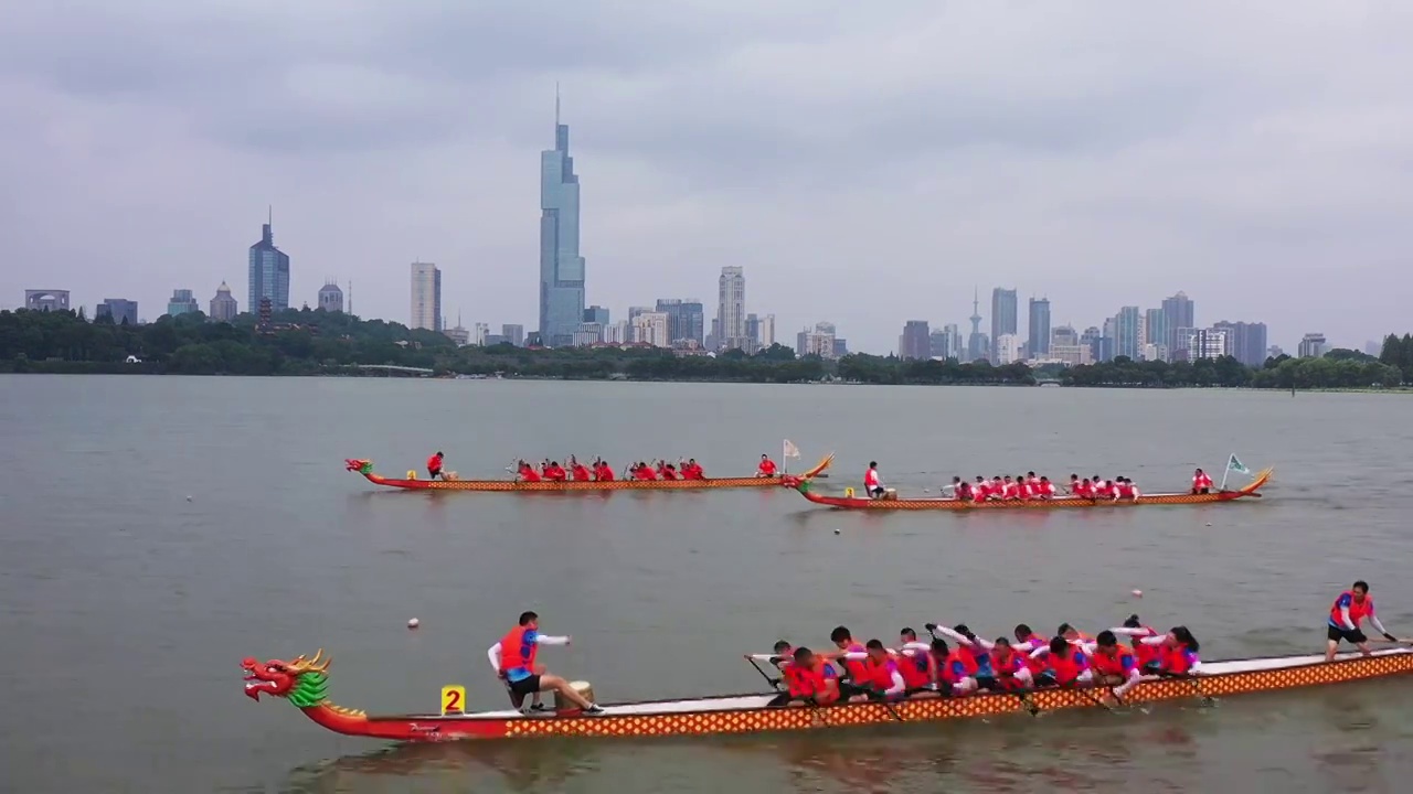 江苏南京玄武湖端午龙舟赛，划龙舟比赛航拍视频视频下载