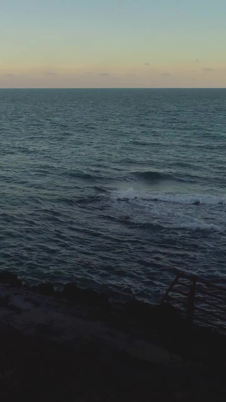 竖屏航拍北海涠洲岛海岸线（合集）视频素材