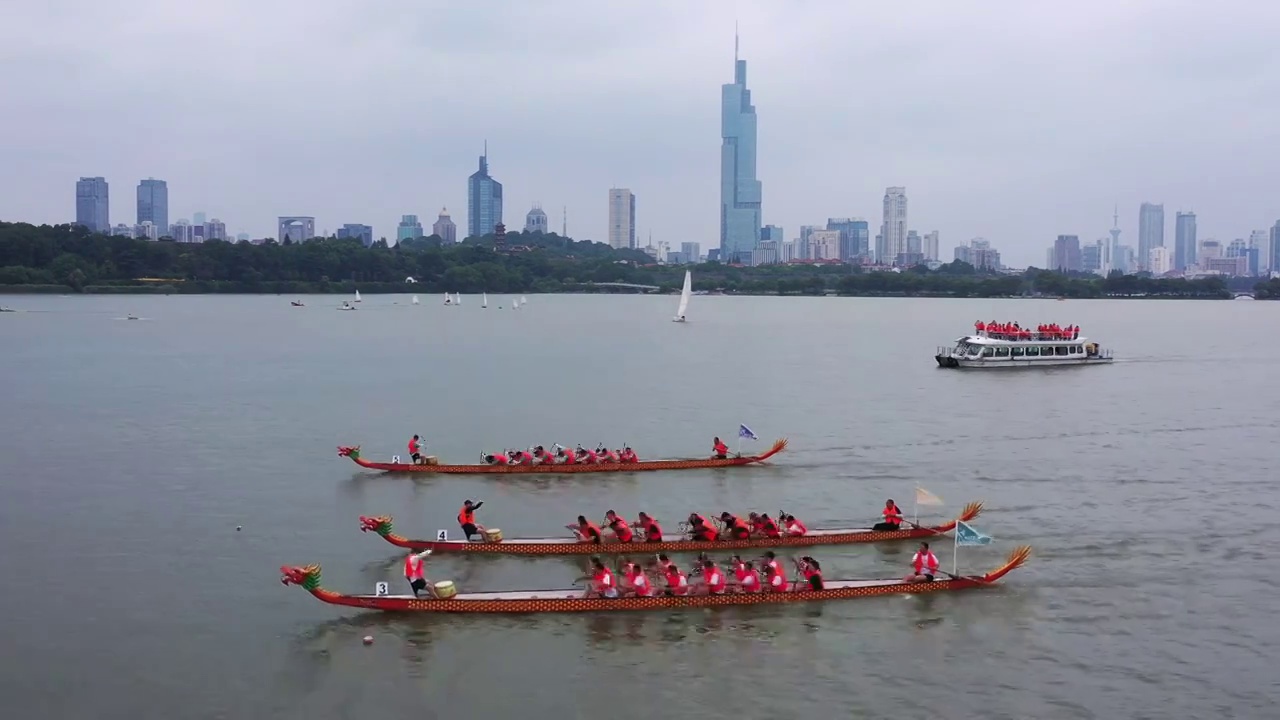乘风破浪的江苏南京玄武湖端午龙舟赛，划龙舟比赛视频下载
