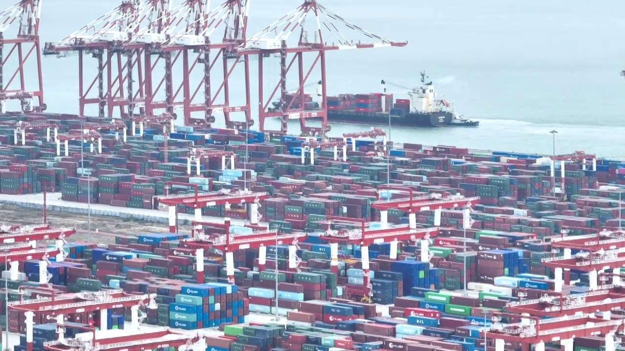 航拍广州南沙港码头货运视频素材