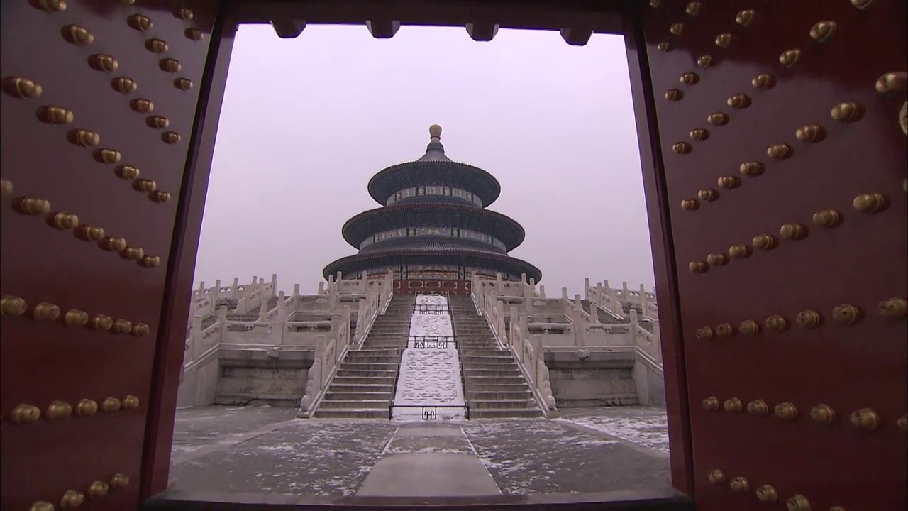 北京天坛雪景祈年殿滑轨镜头视频下载