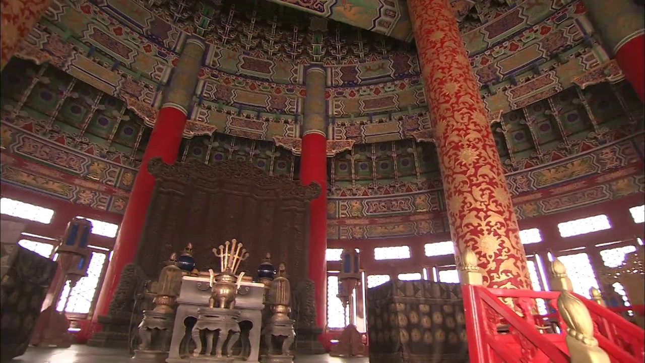 北京天坛祈年殿内陈设滑轨镜头视频素材
