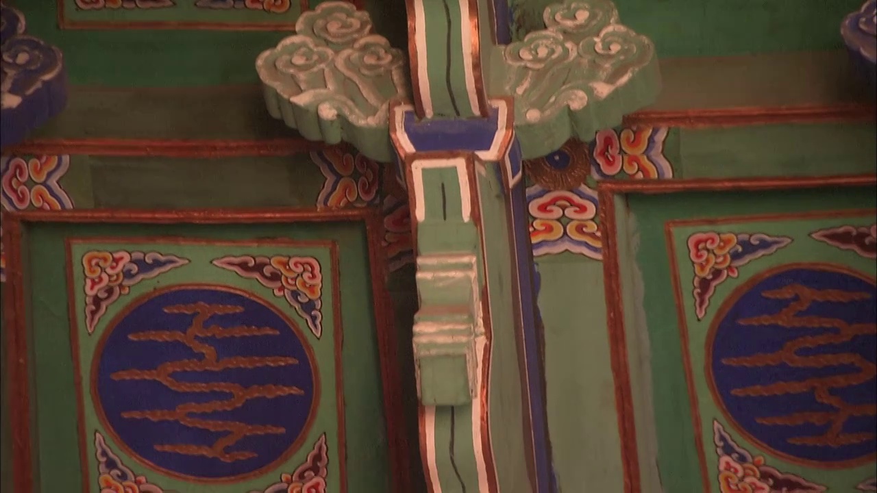 北京天坛祈年殿榫卯滑轨镜头视频素材