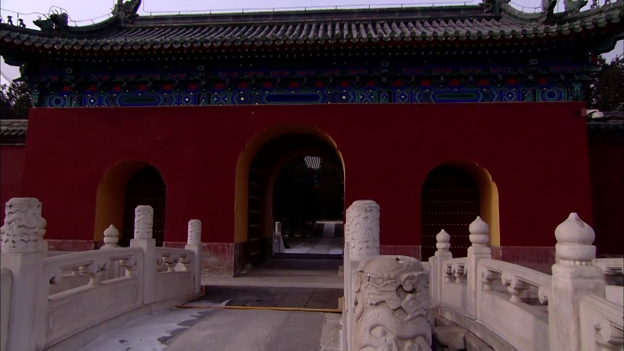 北京天坛斋宫正殿滑轨镜头视频素材