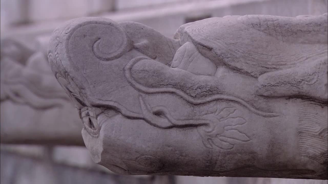 北京天坛圜丘坛出水兽首滑轨镜头视频素材