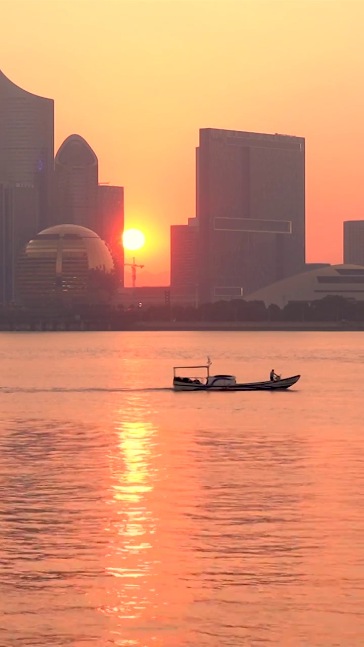 杭州地标钱江新城CBD建筑群日落风景航拍视频素材