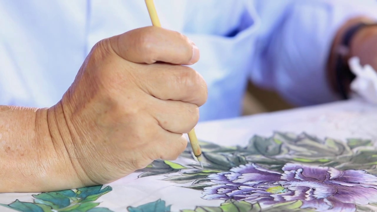 国画花卉的绘制过程视频下载