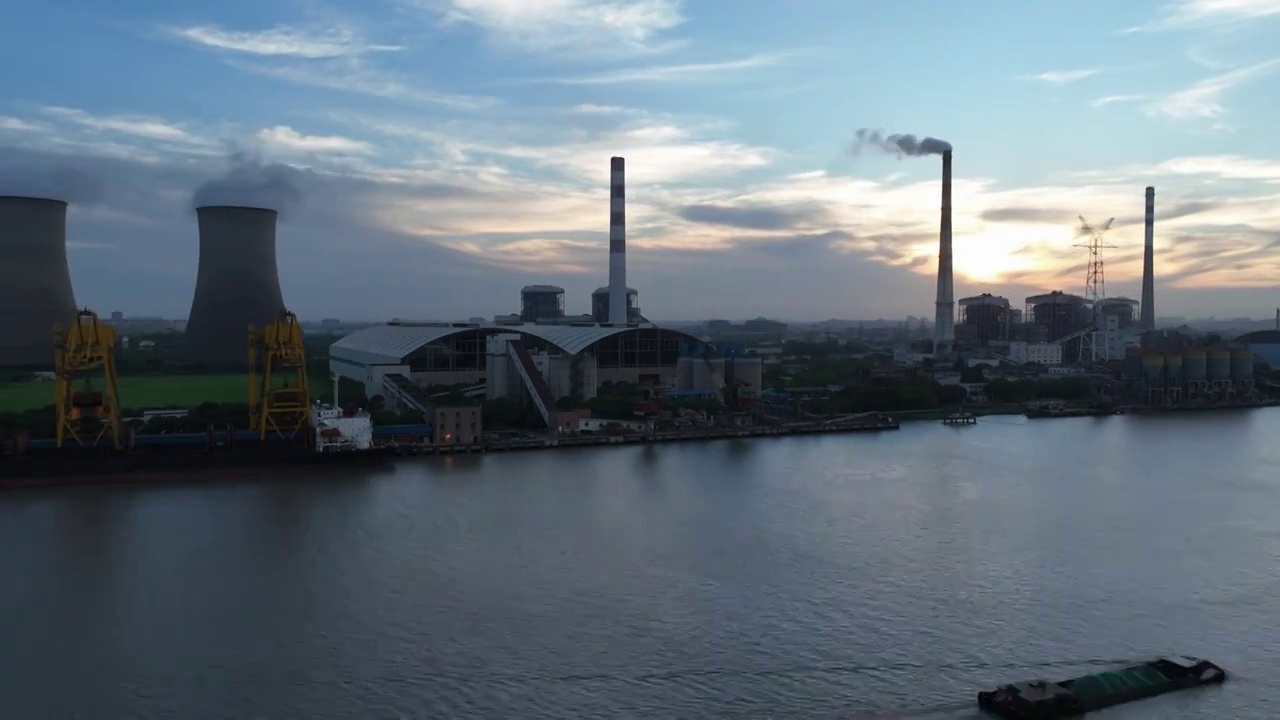 上海黄浦江沿岸工业航拍延时视频素材