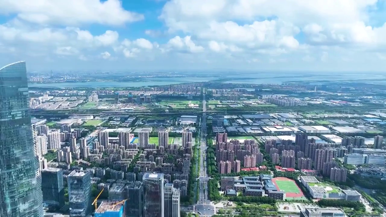 江苏苏州工业园区航拍，金鸡湖景区，苏州国际金融中心视频素材