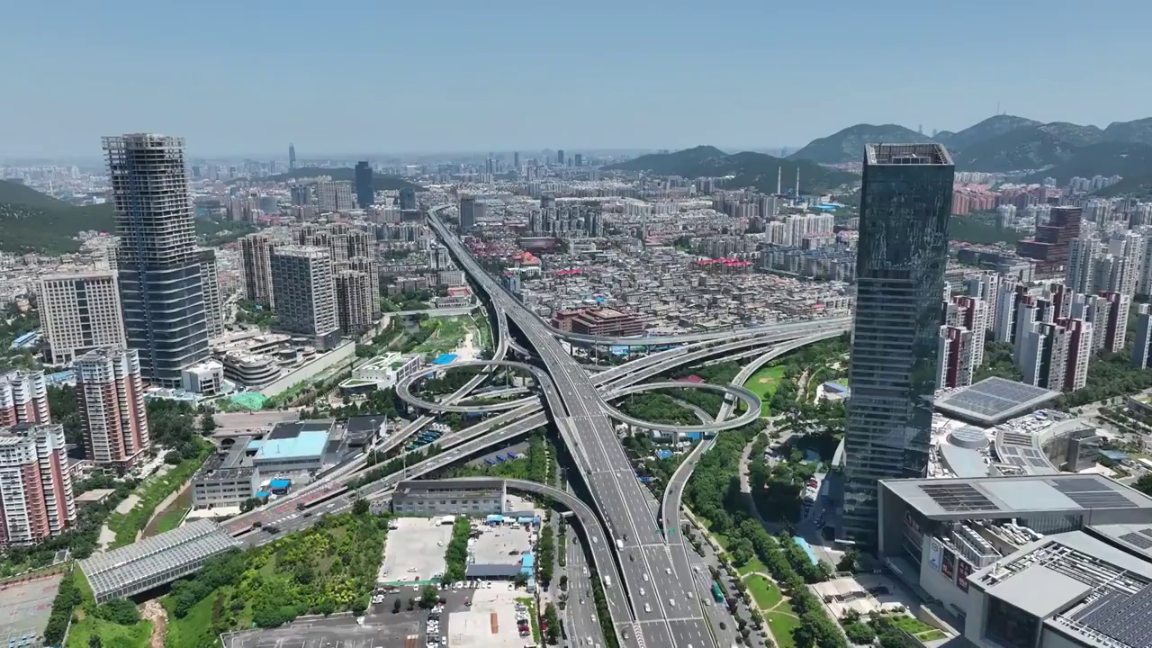 中国山东济南英雄山立交桥航拍4K视频视频素材