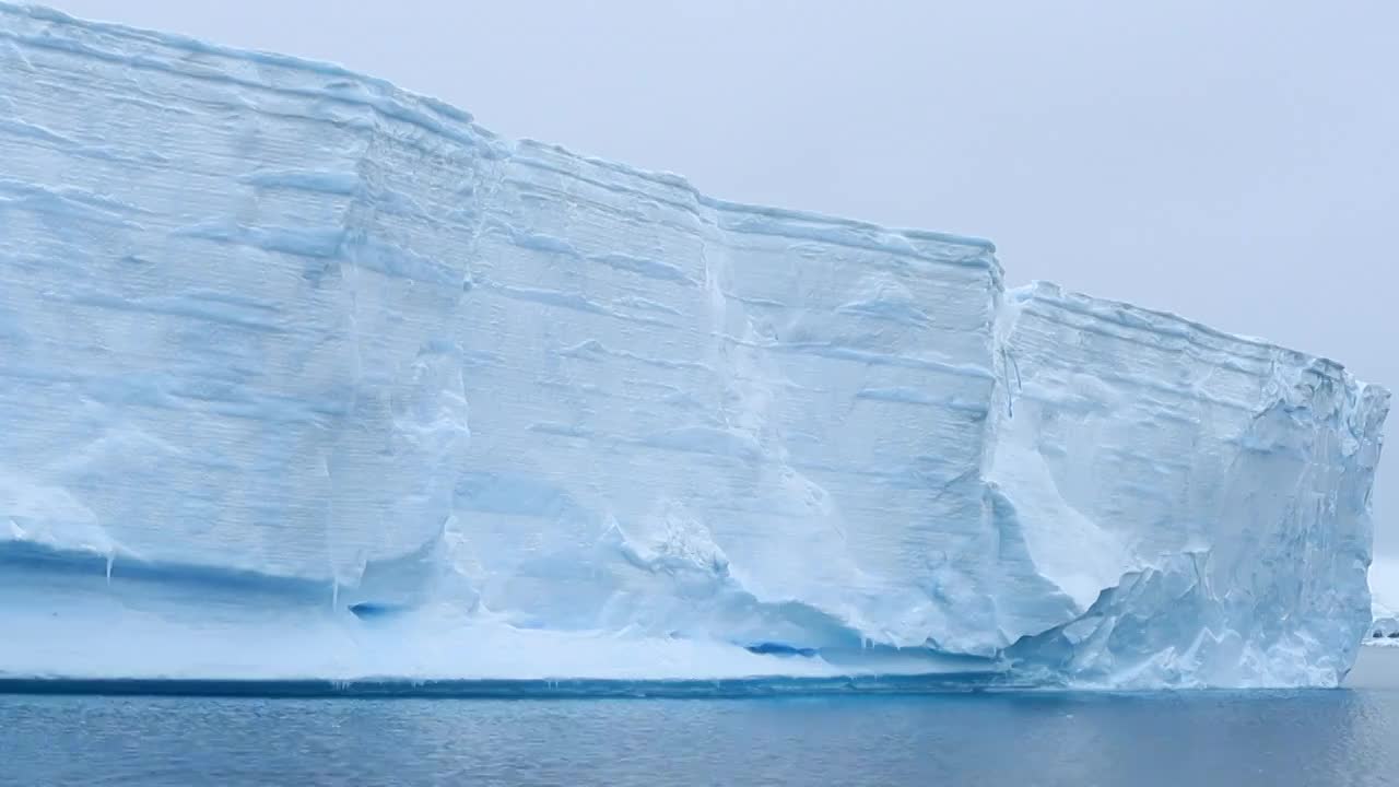 南极桌状冰山视频下载