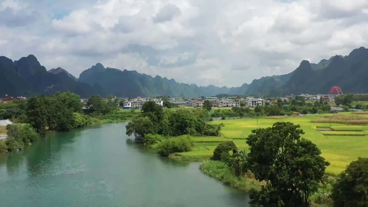 航拍都安澄江一条会开花的河视频下载
