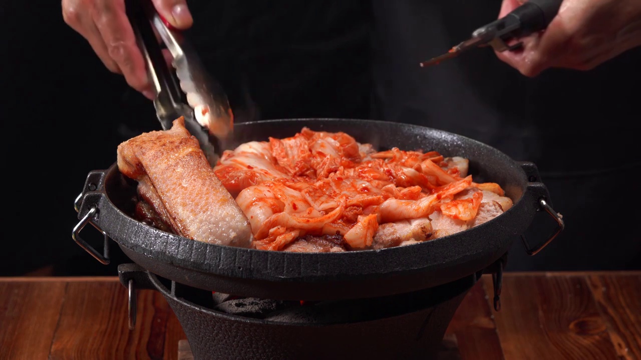 中国东北鲜族特色菜肴-韩式烤肉视频下载