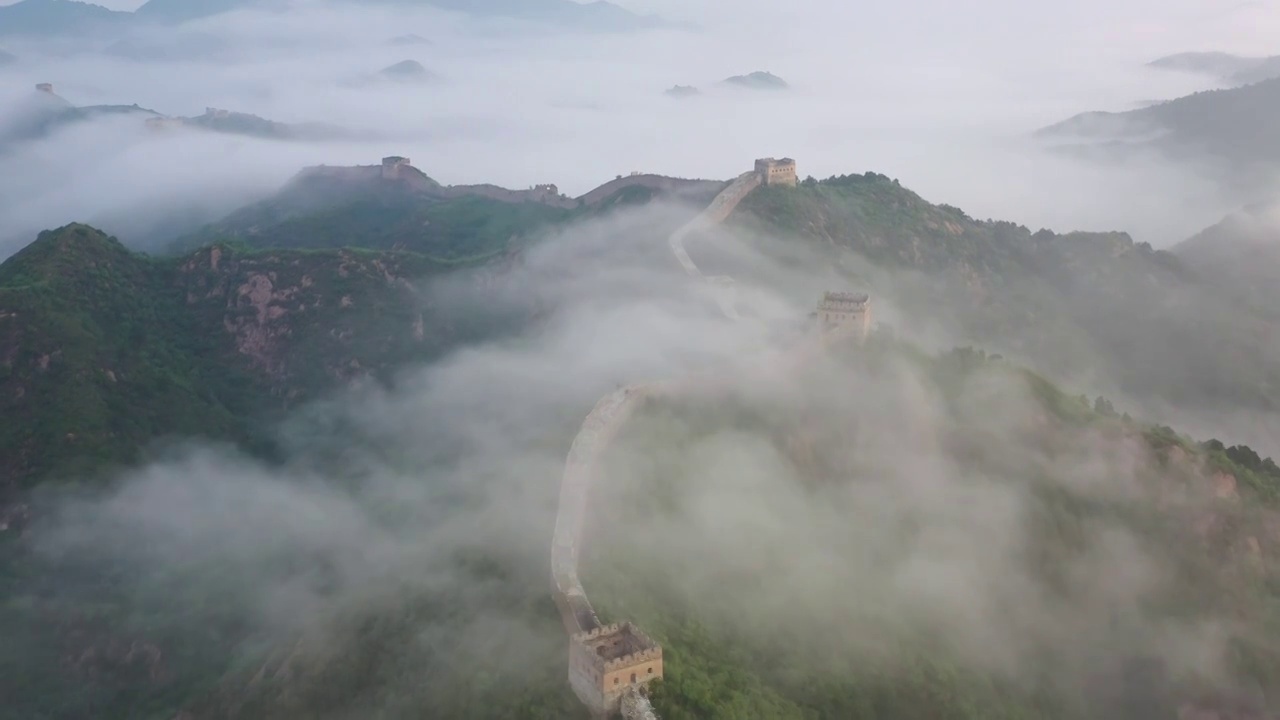 中国历史文化长城古代长城日出长城云海日出视频素材