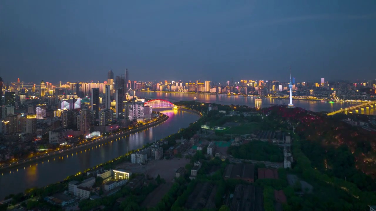 武汉夏日都市天际线夜景航拍风光视频素材
