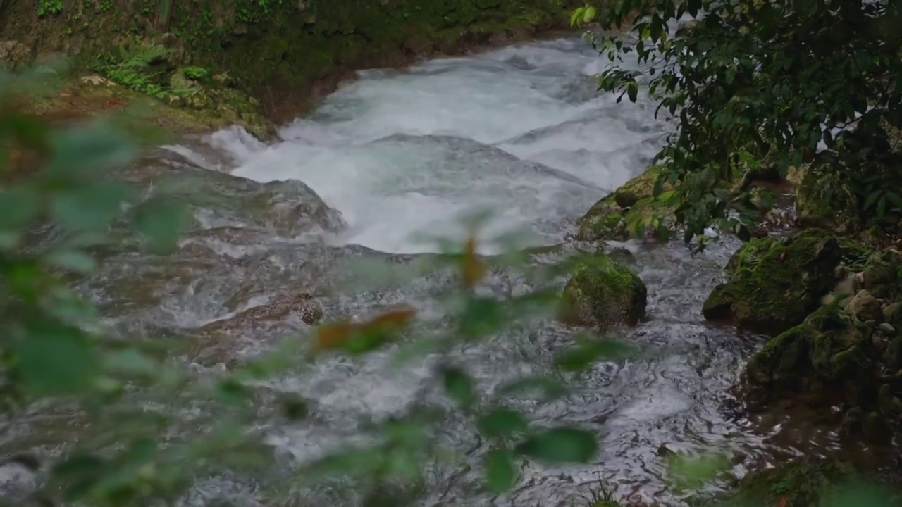 河流小溪瀑布慢镜头视频素材